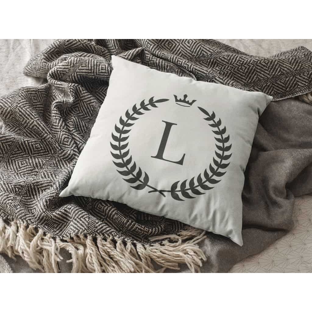 Egyedi névre szóló monogramos párna huzat